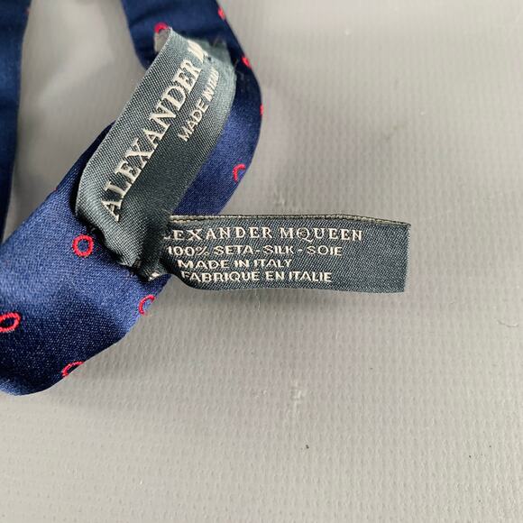 ALEXANDER MCQUEEN Navy Red Circles Silk Bow Tie - Picture 5 of 5